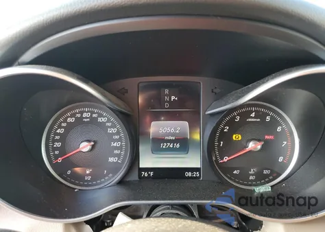 2017 Mercedes-Benz C 300 z USA, uszkodzony, nr VIN 55SWF4JB3HU190792